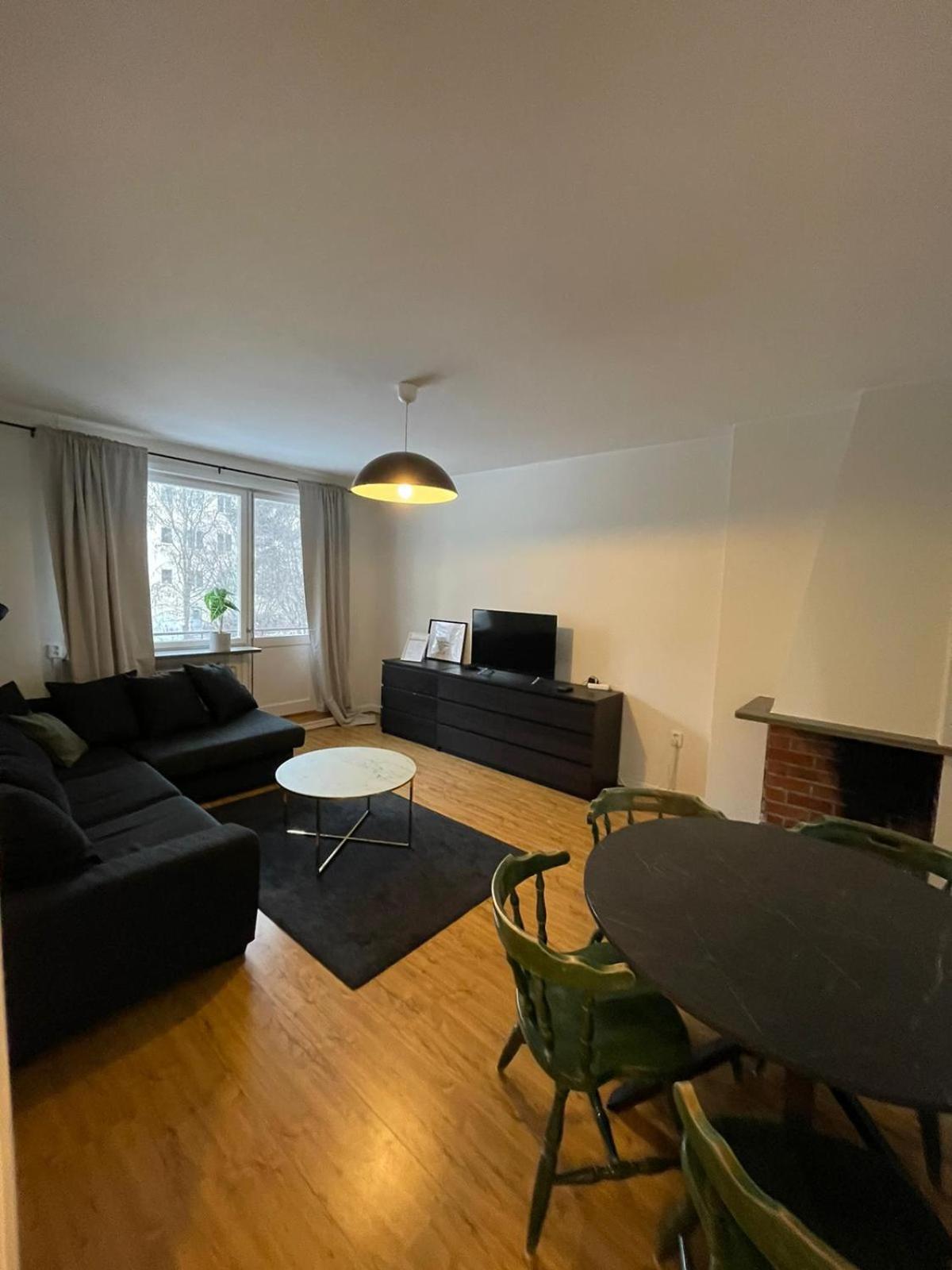Flatin Erbjuder Laegenheter I Soedra Stockholm Apartment Luaran gambar