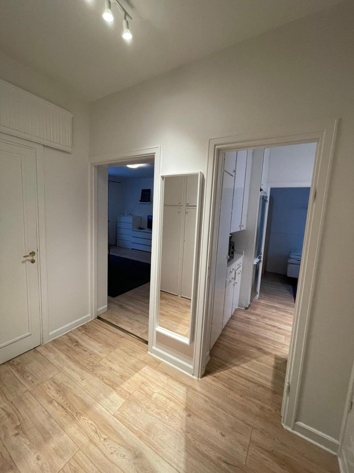 Flatin Erbjuder Laegenheter I Soedra Stockholm Apartment Luaran gambar