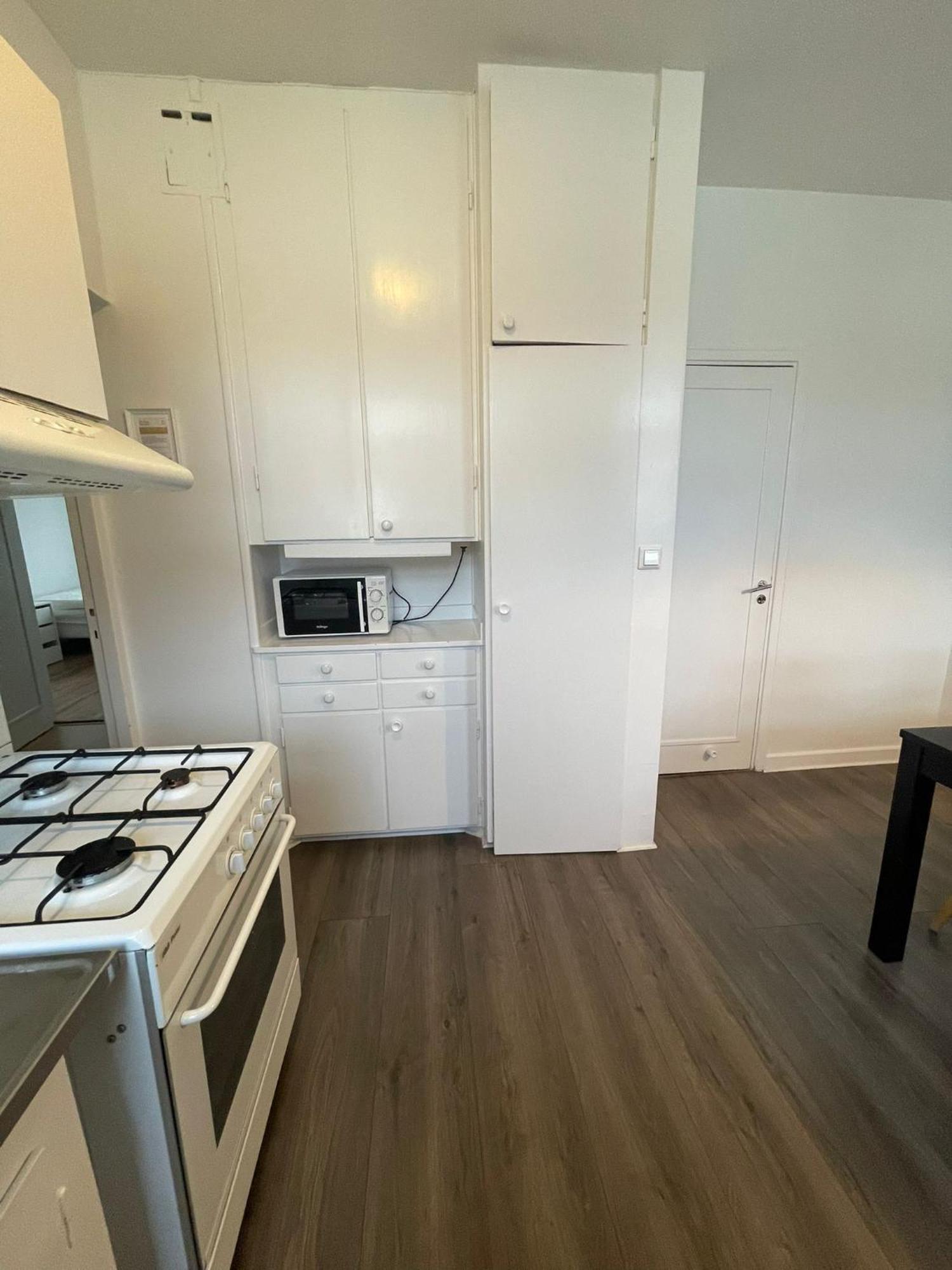 Flatin Erbjuder Laegenheter I Soedra Stockholm Apartment Luaran gambar