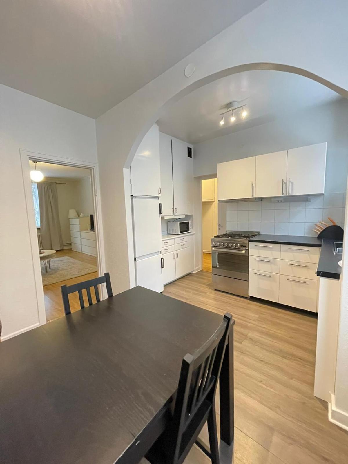 Flatin Erbjuder Laegenheter I Soedra Stockholm Apartment Luaran gambar